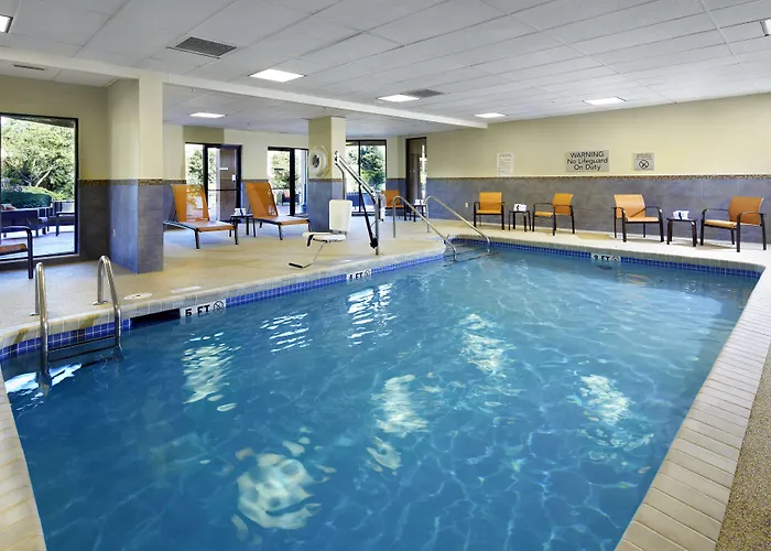 Courtyard Airport Hotel
