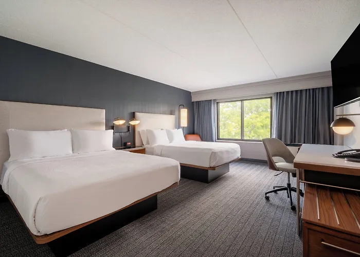 Courtyard Airport 3* Columbus