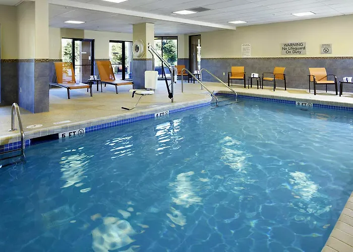 Courtyard Airport Hotel